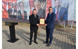 İZMİT BEL. BAŞKANI DR. NEVZAT DOĞAN 