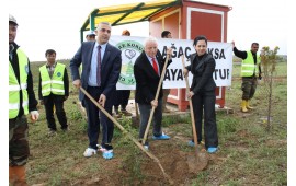 ANKARA\AKYURT 12 MAYIS 2011 FİDAN DİKİMİ