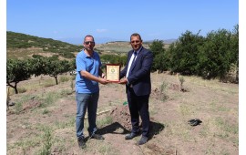 İZMİR / MENEMEN BEL. MECLİS ÜYESİ FERHAT UYSAL 