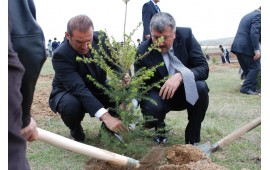 ANKARA 20 NİSAN 2010 FİDAN DİKİMİ